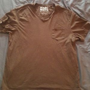 Short sleeve v neck tee shirt